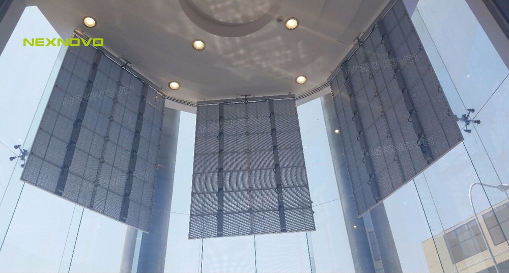 沙特SABB银行办公室玻璃幕墙LED透明屏项目(图2)