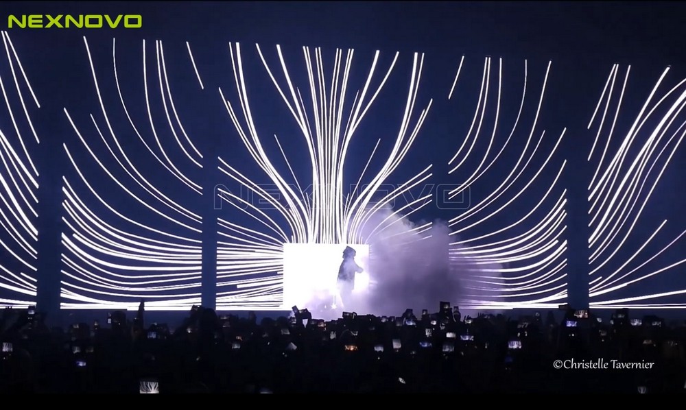 法国SOPRANO巡回演唱会透明LED显示屏项目(图5)