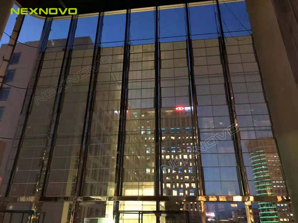 台湾台北市远东百货玻璃幕墙LED玻璃显示屏项目(图1)