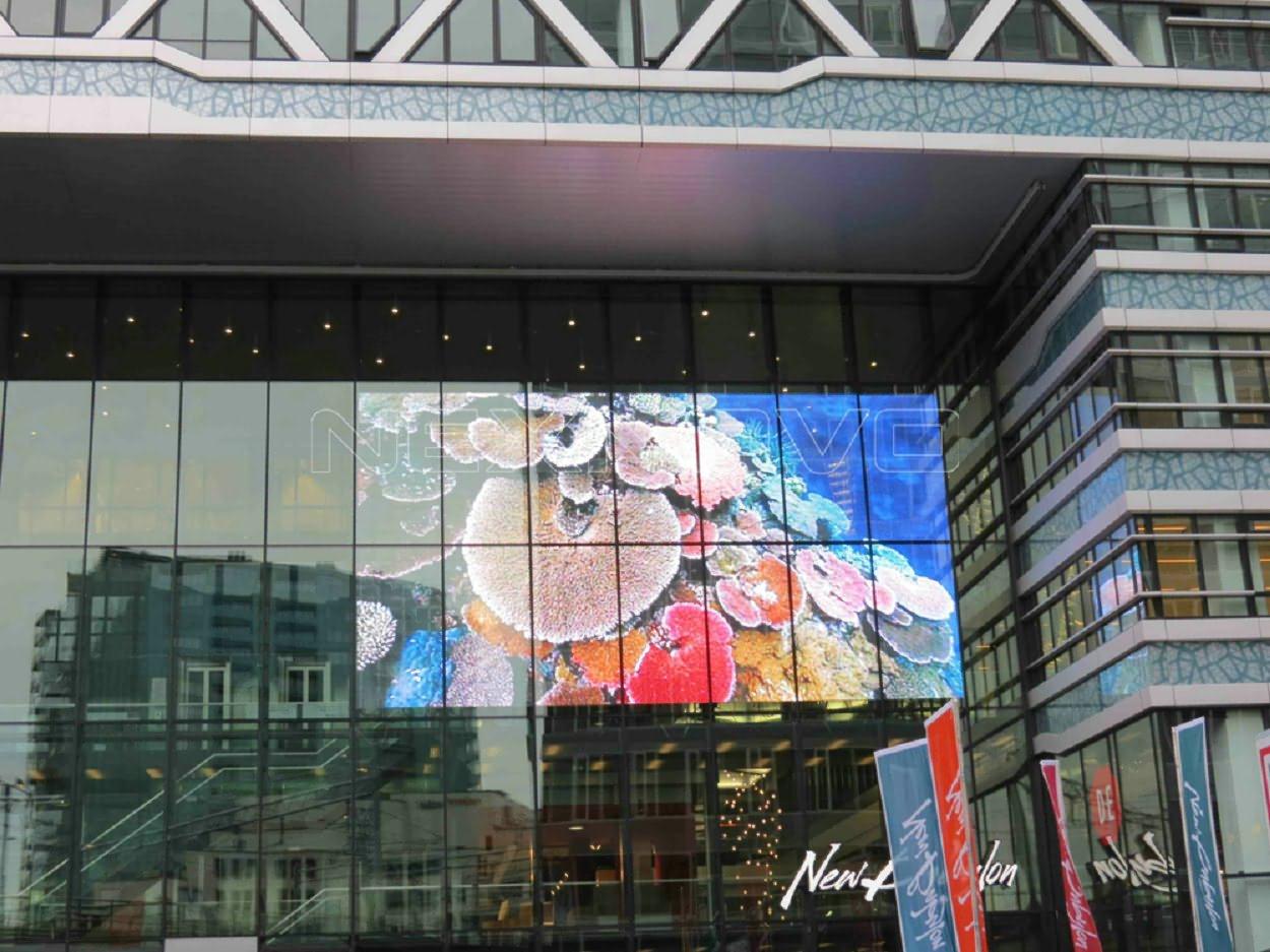 荷兰海牙商场玻璃幕墙LED透明屏项目
