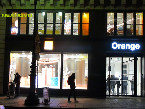法国最大电信Orange营业厅透明LED显示屏项目
