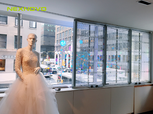 世界知名婚纱品牌AMSALE透明LED显示屏