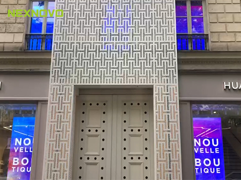 法国巴黎华为品牌旗舰店LED玻璃透明屏项目
