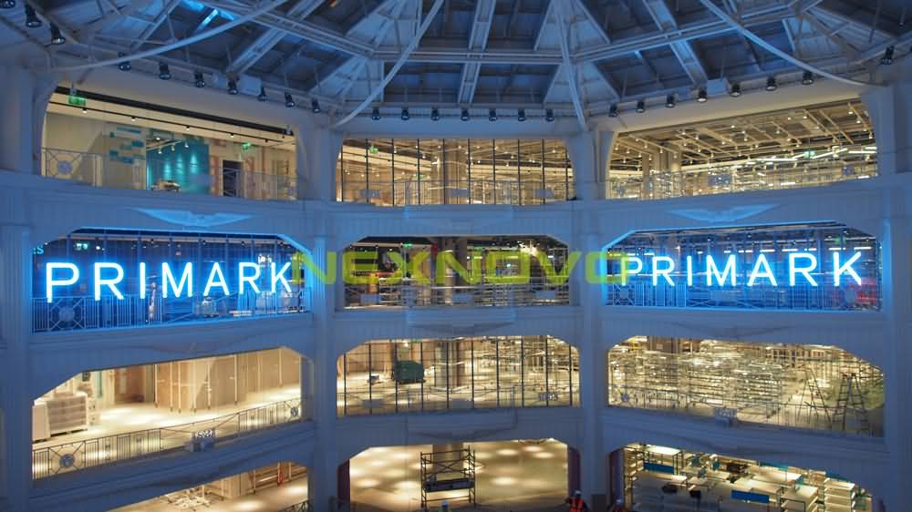 西班牙马德里PRIMARK旗舰店LED透明屏项目(图3)
