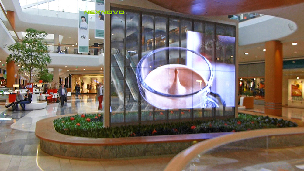 奥地利维也纳商场双面LED透明屏项目(图4)