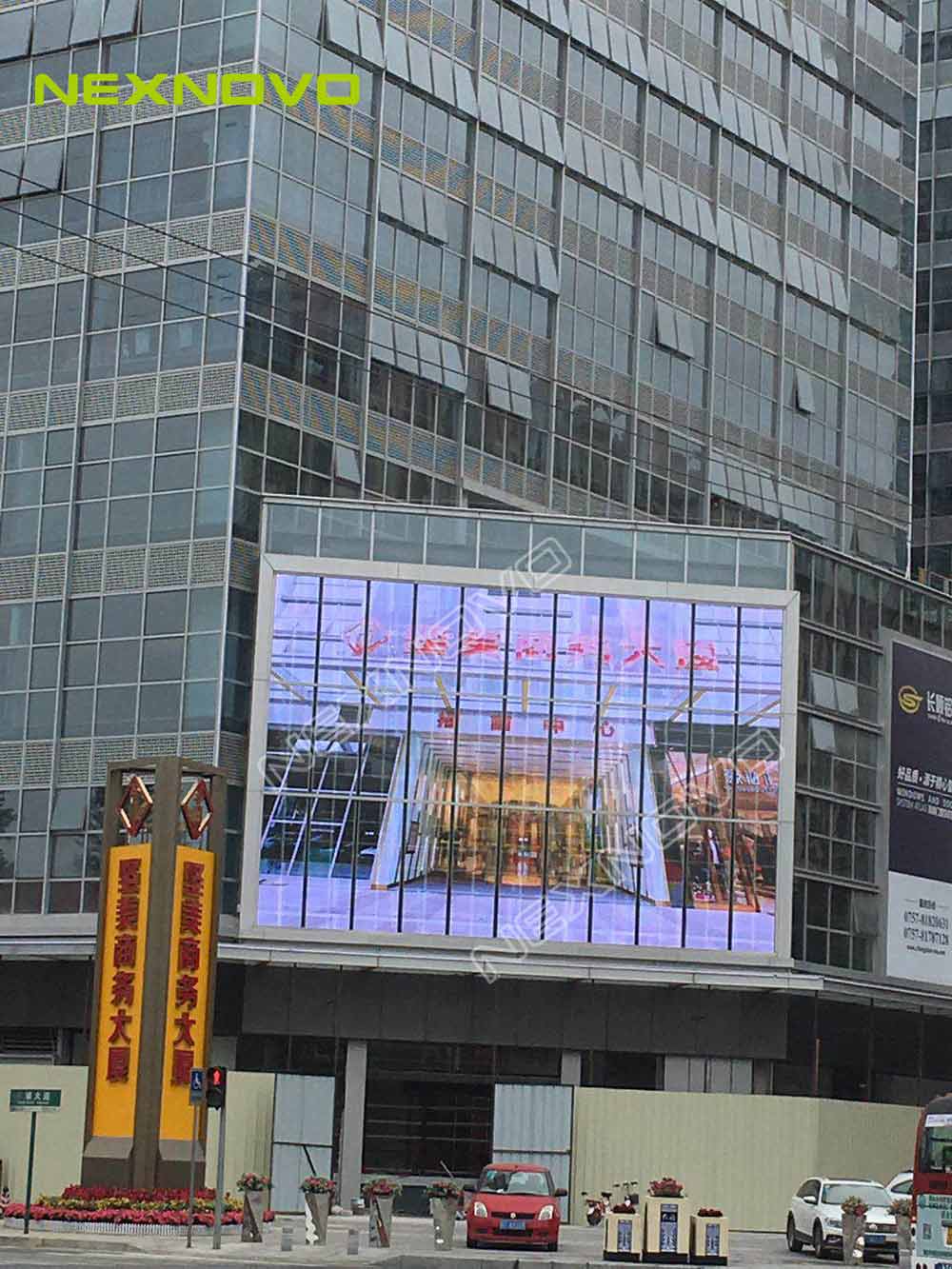 佛山坚美大厦透明LED显示屏项目(图2)