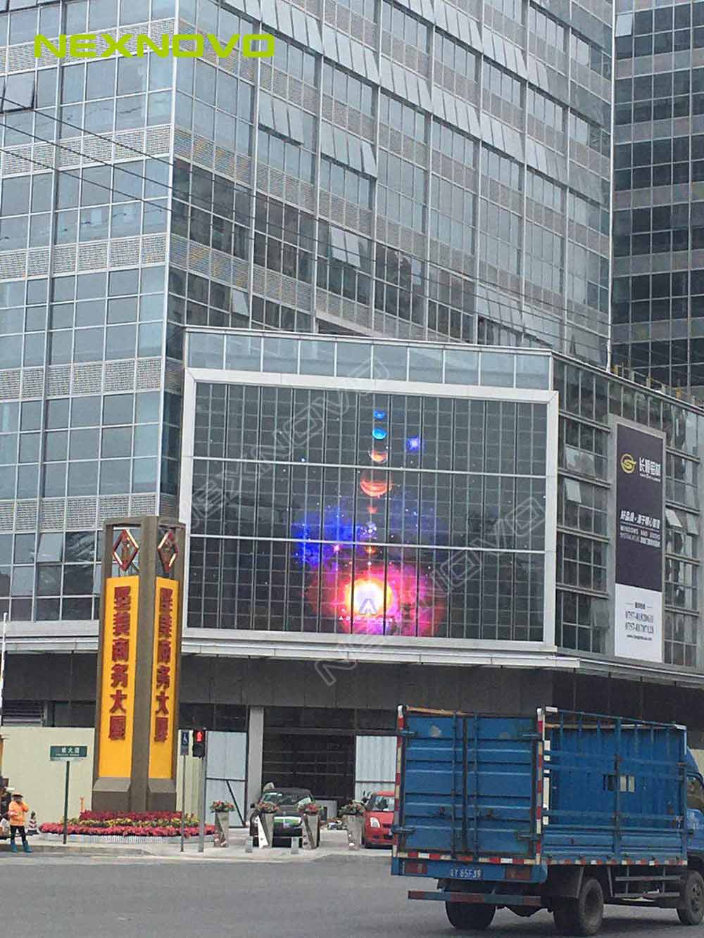 佛山坚美大厦透明LED显示屏项目(图4)
