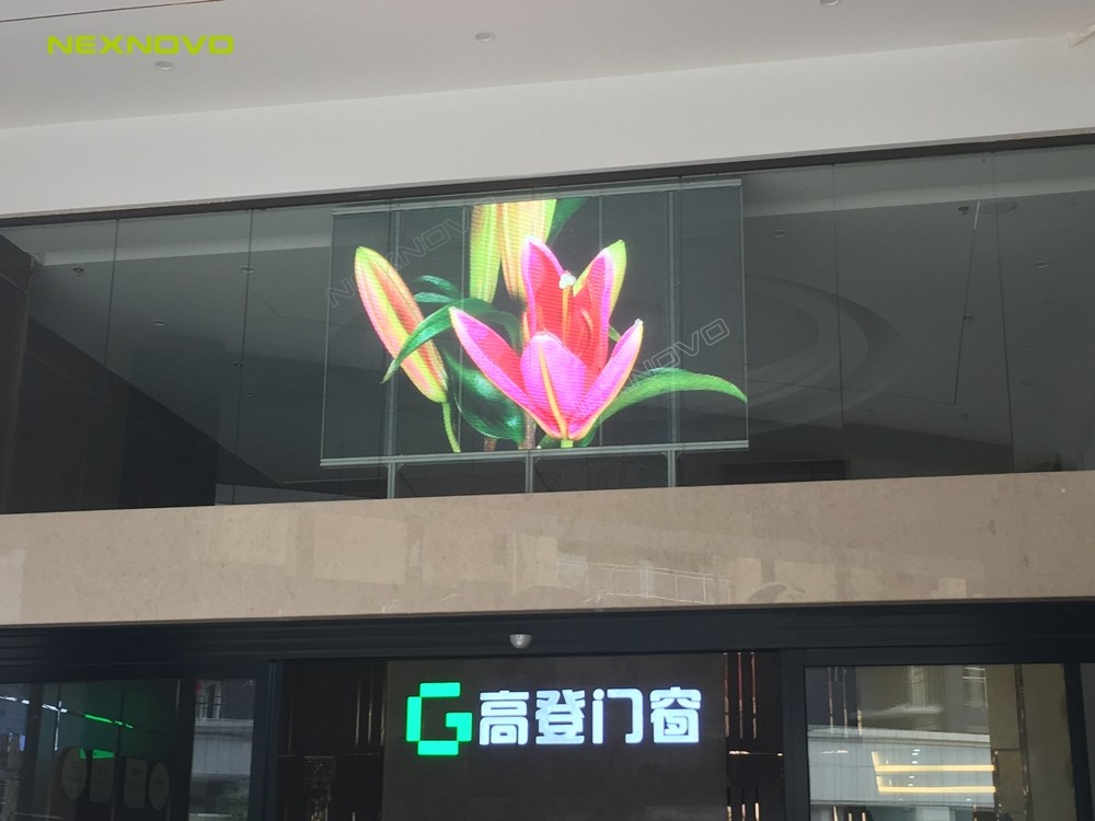 贵州汇悦湾门店透明LED显示屏项目(图3)