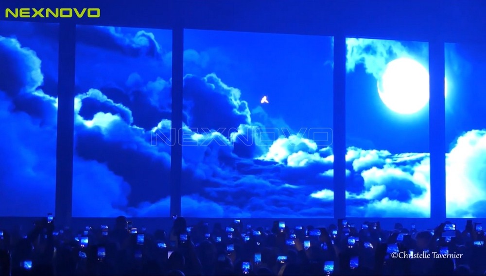 法国SOPRANO巡回演唱会透明LED显示屏项目(图7)