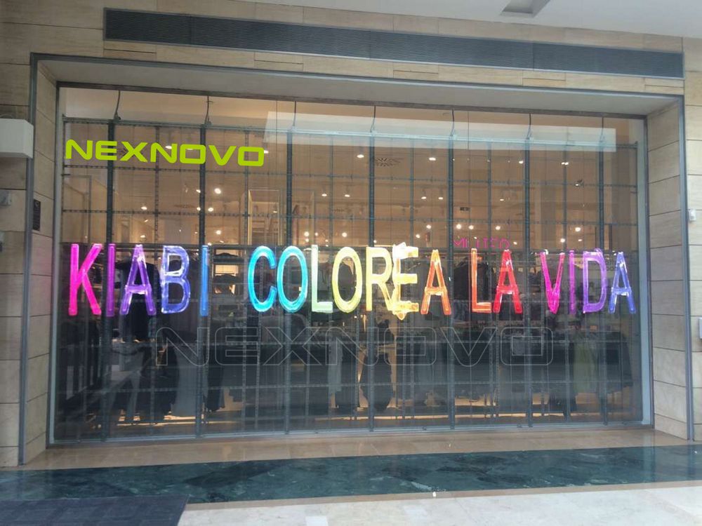 西班牙KIABI旗舰店橱窗透明LED屏(图1)
