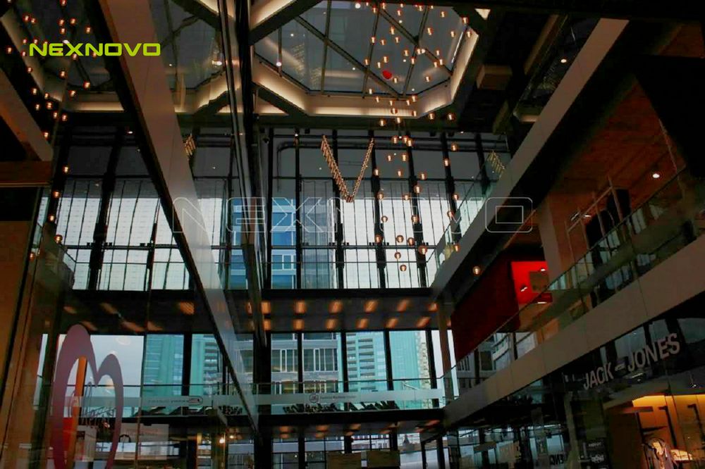 荷兰海牙商场玻璃幕墙LED透明屏项目(图2)