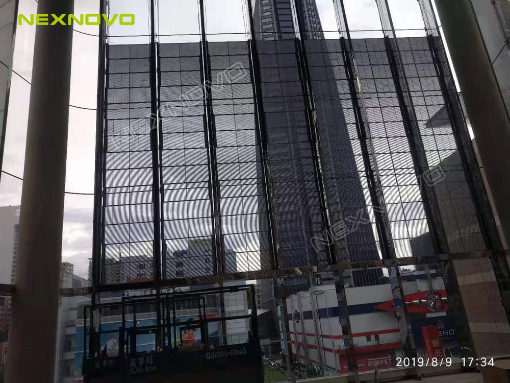台湾台北市远东百货玻璃幕墙LED玻璃显示屏项目(图2)
