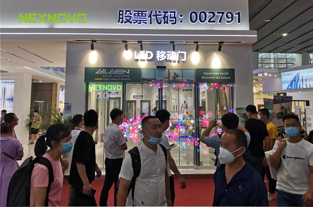 晶泓NS系列LED玻璃移动门燃爆中国建博会现场(图12)